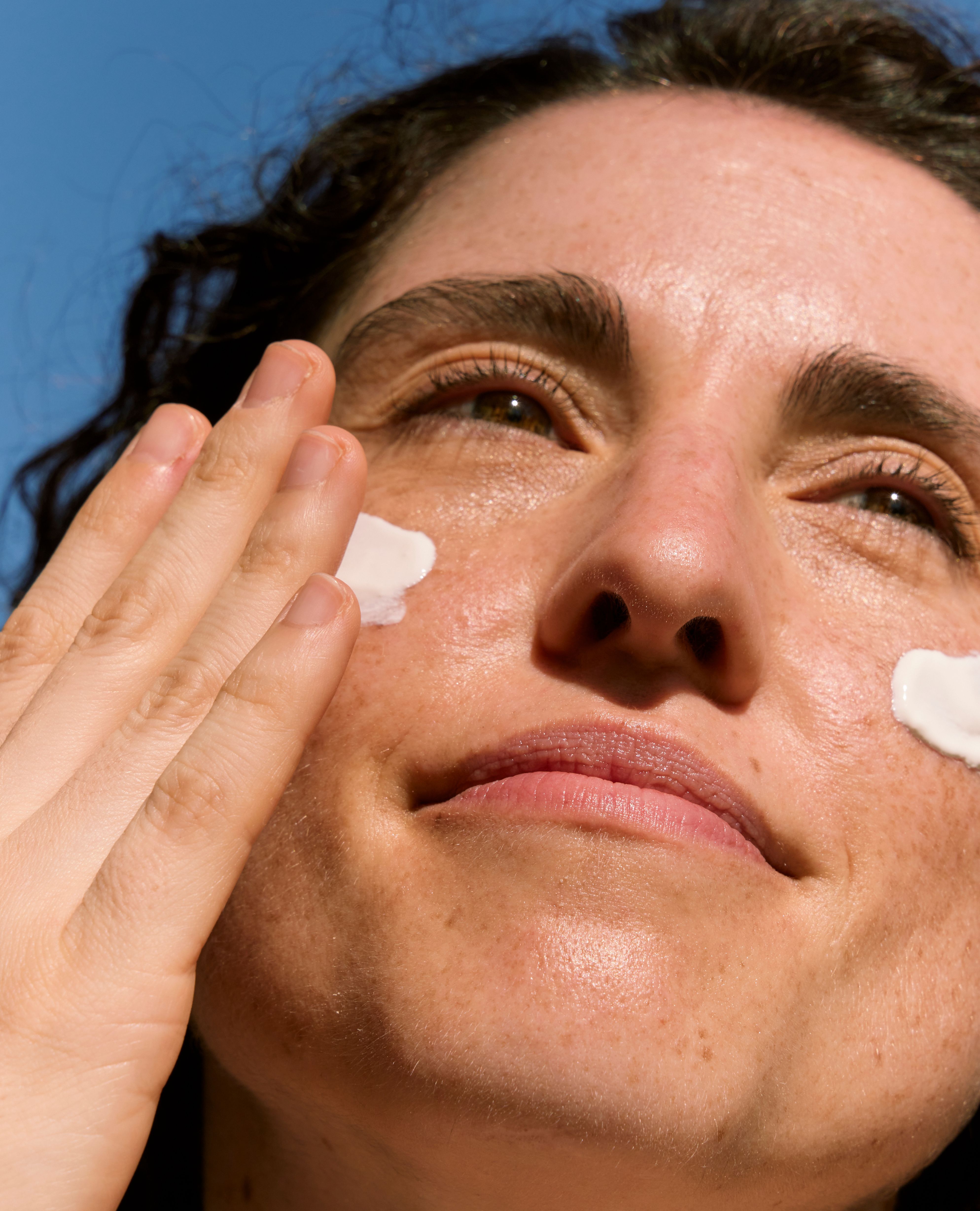 Pourquoi continuer à utiliser un SPF en hiver